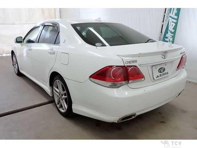 2011 Toyota Crown