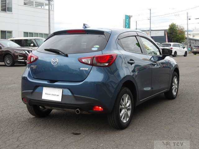 2017 Mazda Demio