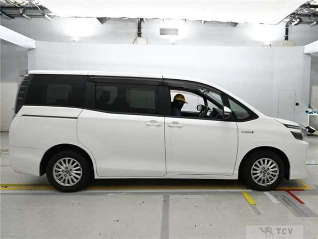 2014 Toyota Voxy