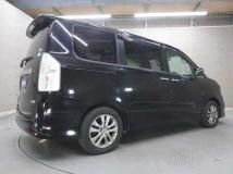 2011 Toyota Voxy