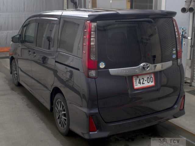 2015 Toyota Noah