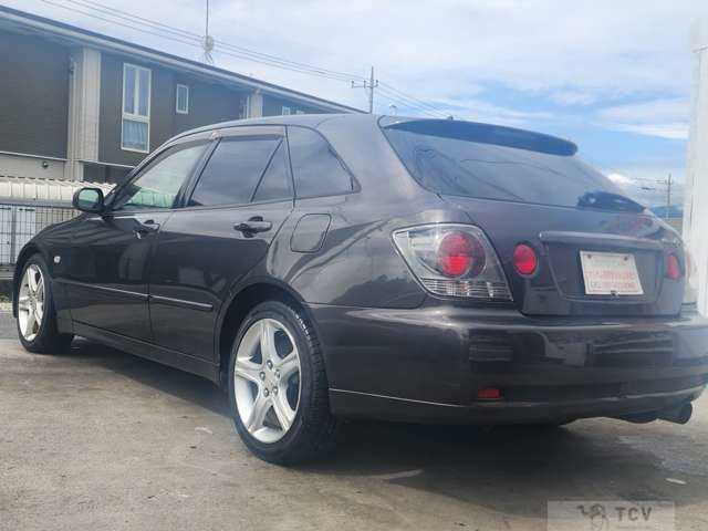 2003 Toyota Altezza Gita