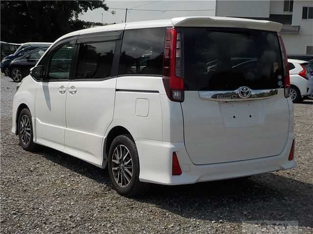 2014 Toyota Noah