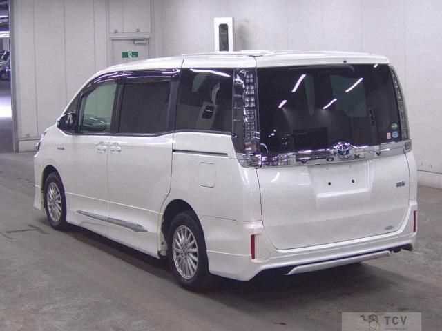 2015 Toyota Voxy