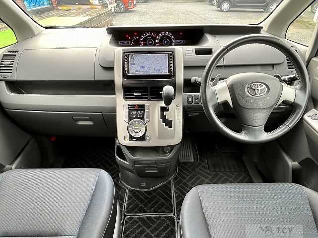 2009 Toyota Voxy