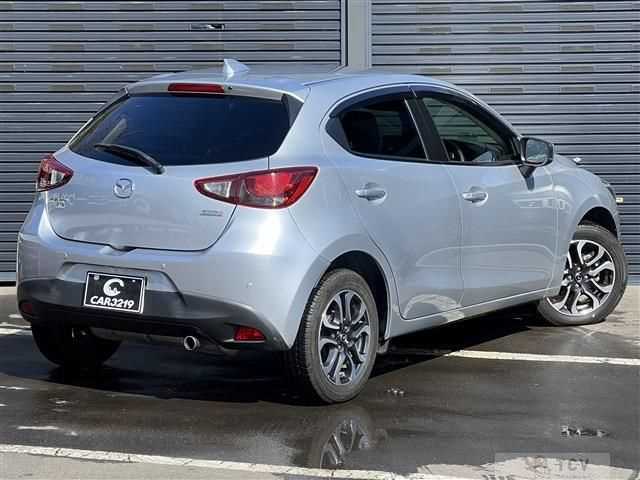 2017 Mazda Demio