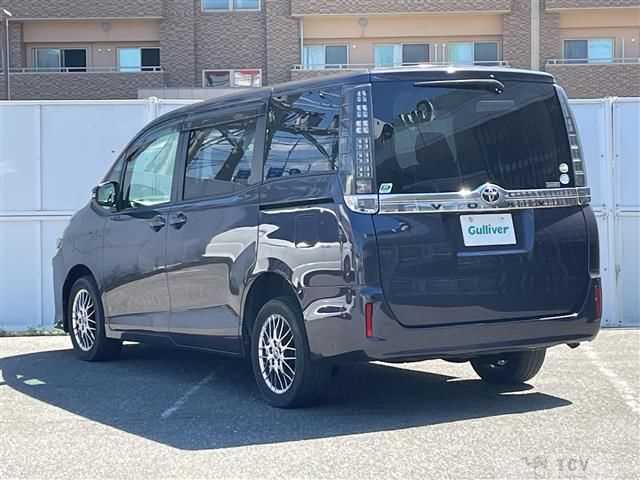 2015 Toyota Voxy