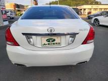 2010 Toyota Crown Majesta