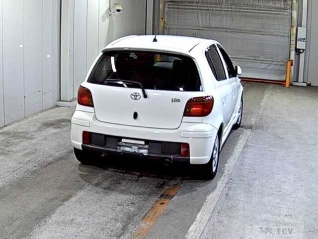 2003 Toyota Vitz