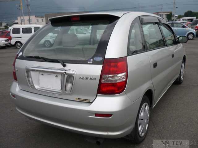 2001 Toyota Nadia