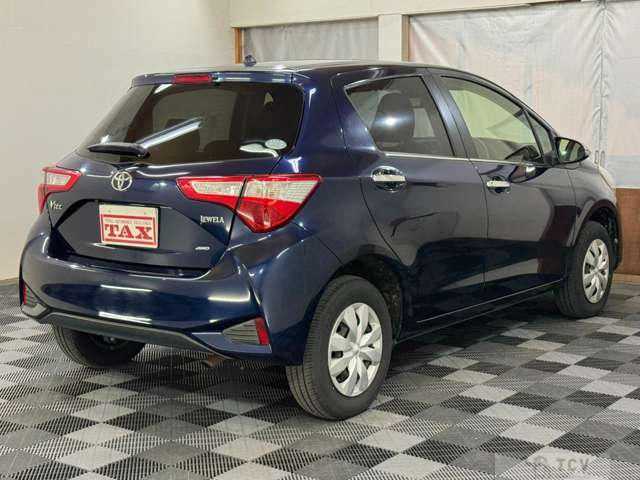 2017 Toyota Vitz