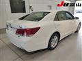 2013 Toyota Crown