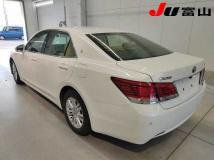 2013 Toyota Crown