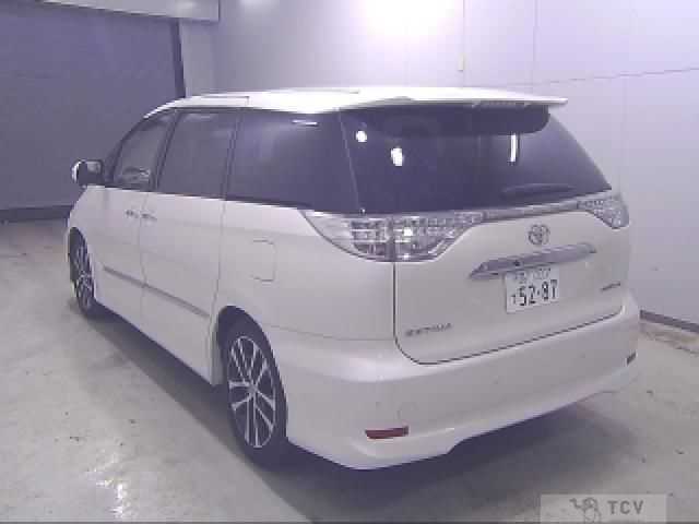 2016 Toyota Estima