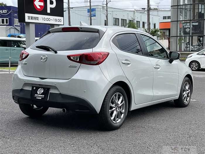 2018 Mazda Demio