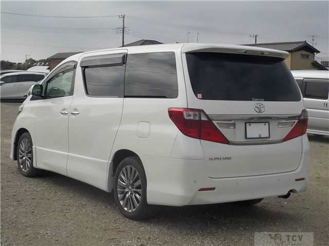 2013 Toyota Alphard