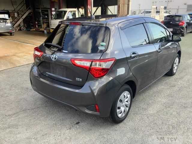 2017 Toyota Vitz