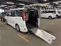 2016 Toyota Noah