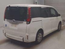 2016 Toyota Noah
