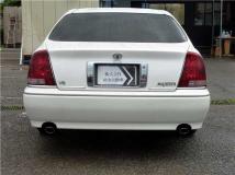 2001 Toyota Crown Majesta
