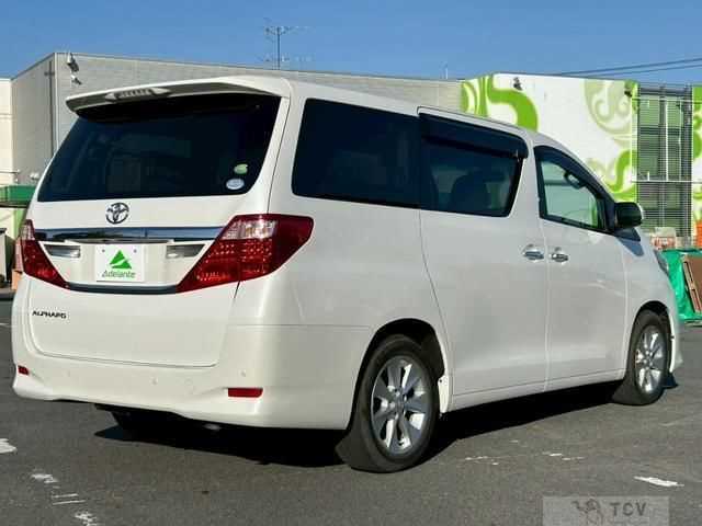 2013 Toyota Alphard