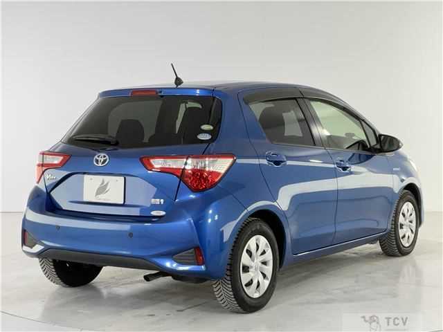 2017 Toyota Vitz