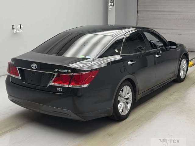 2014 Toyota Crown Hybrid