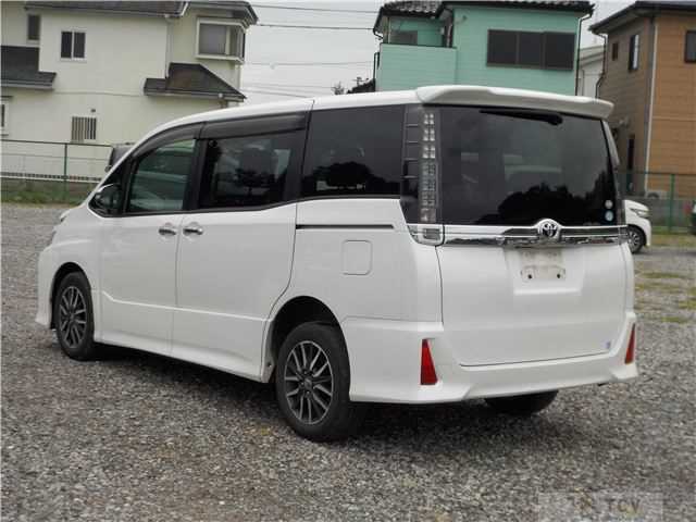 2015 Toyota Voxy
