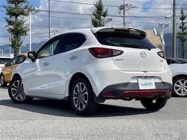 2017 Mazda Demio