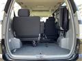 2005 Toyota Voxy