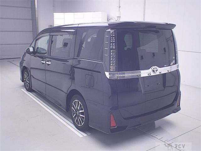 2016 Toyota Voxy