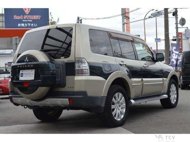 2006 Mitsubishi Pajero