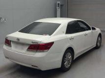 2014 Toyota Crown