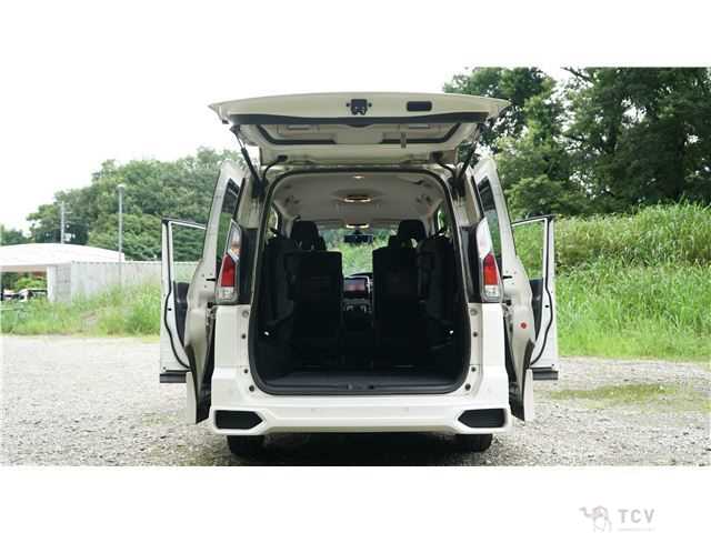2016 Nissan Serena