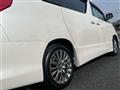 2013 Toyota Alphard
