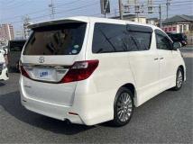 2013 Toyota Alphard