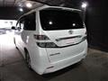 2011 Toyota Vellfire