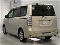 2011 Toyota Voxy