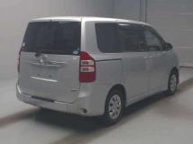 2011 Toyota Noah