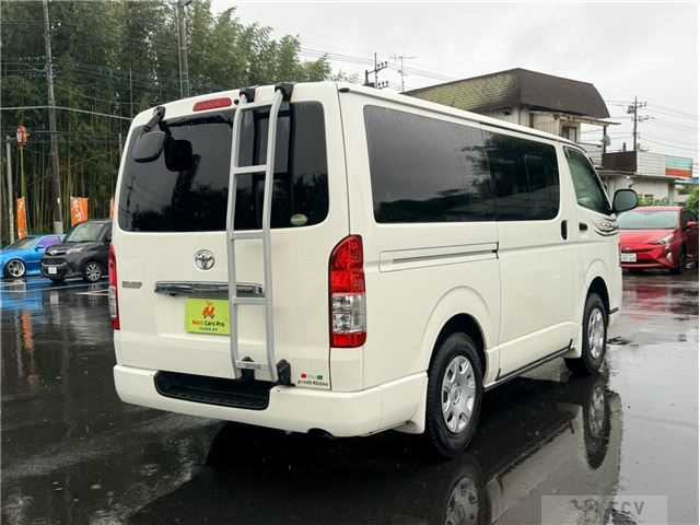 2015 Toyota Hiace