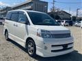 2007 Toyota Voxy