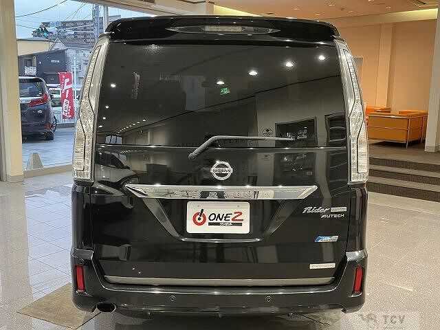 2015 Nissan Serena
