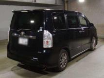 2012 Toyota Voxy