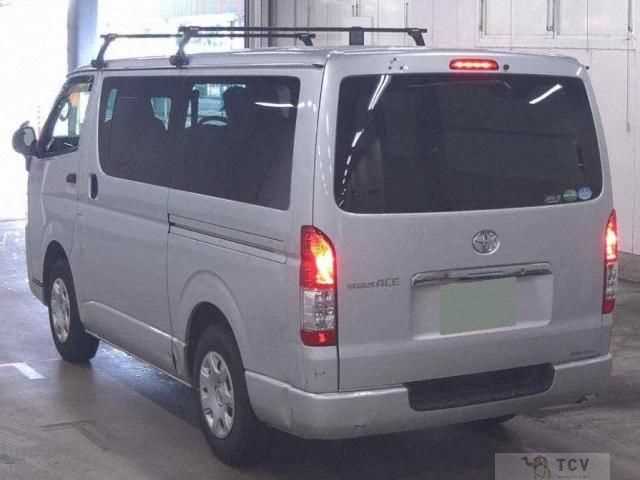 2015 Toyota Regiusace Van