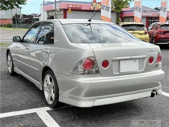 2001 Toyota Altezza