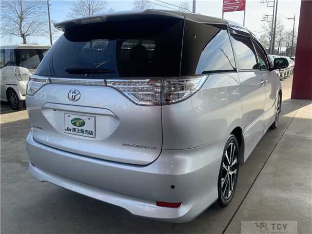 2013 Toyota Estima