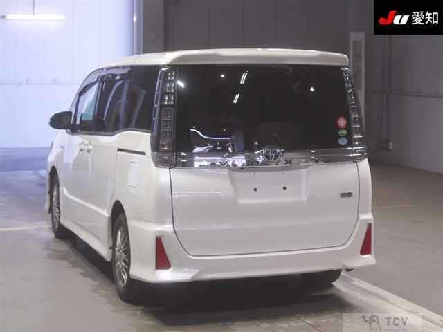 2016 Toyota Voxy