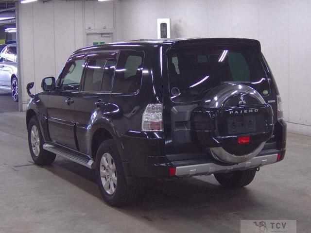 2014 Mitsubishi Pajero