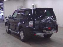 2014 Mitsubishi Pajero