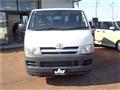 2004 Toyota Hiace